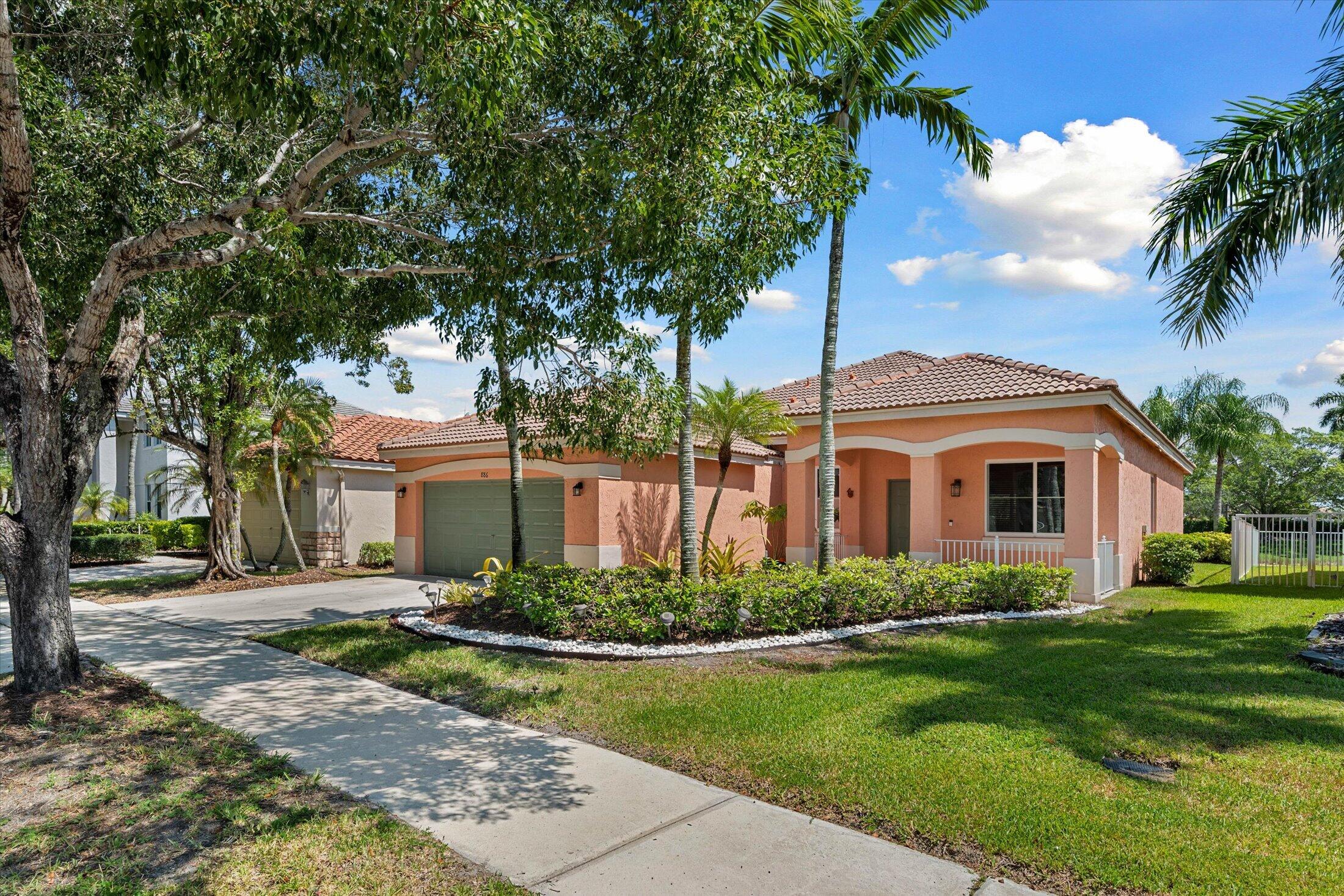 886 SUNFLOWER Circle