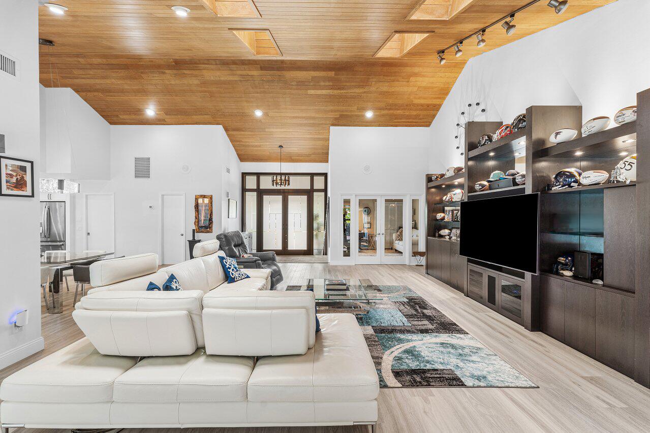 Delaire Country Club - Residential