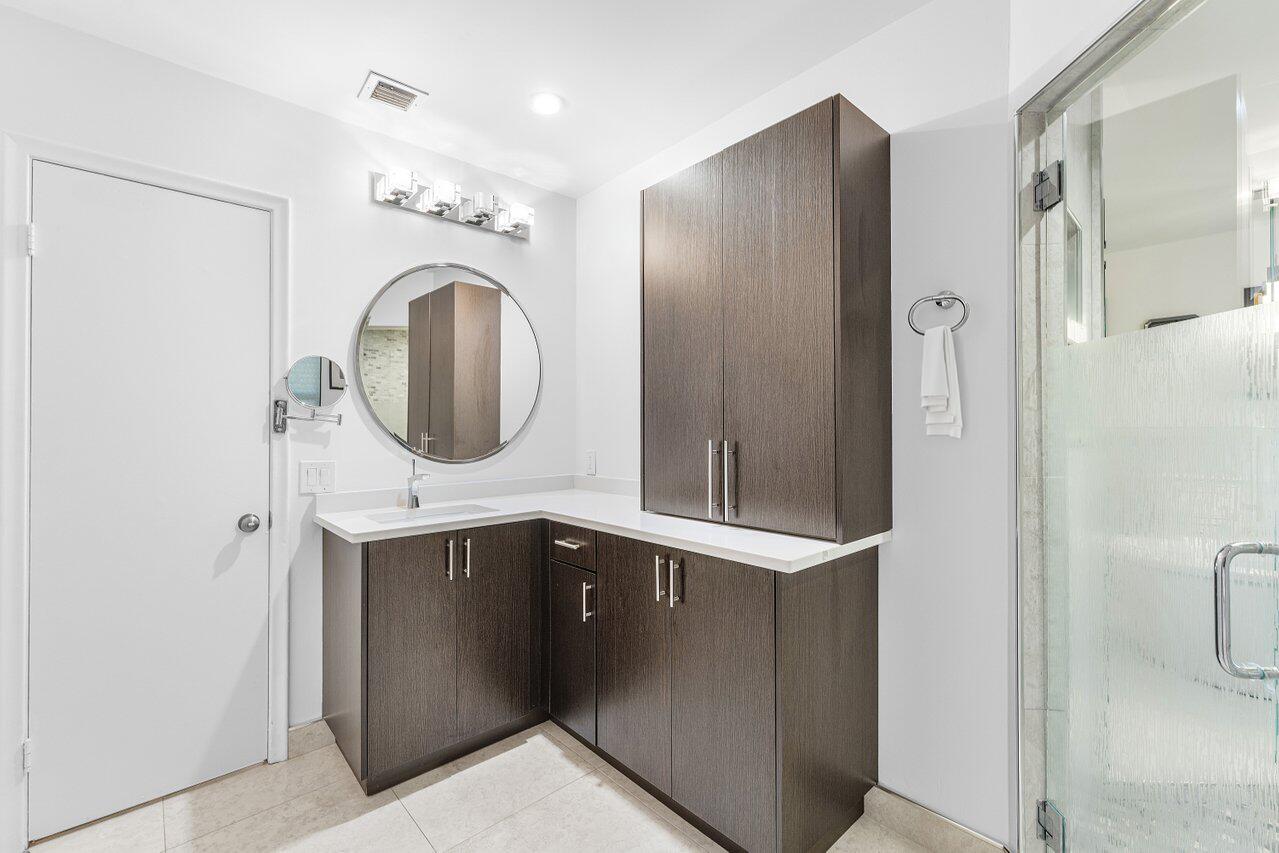 Delaire Country Club - Residential