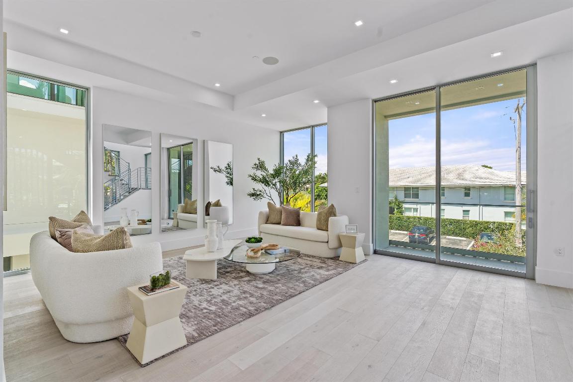 ESTATES AT OCEAN DELRAY - Residential