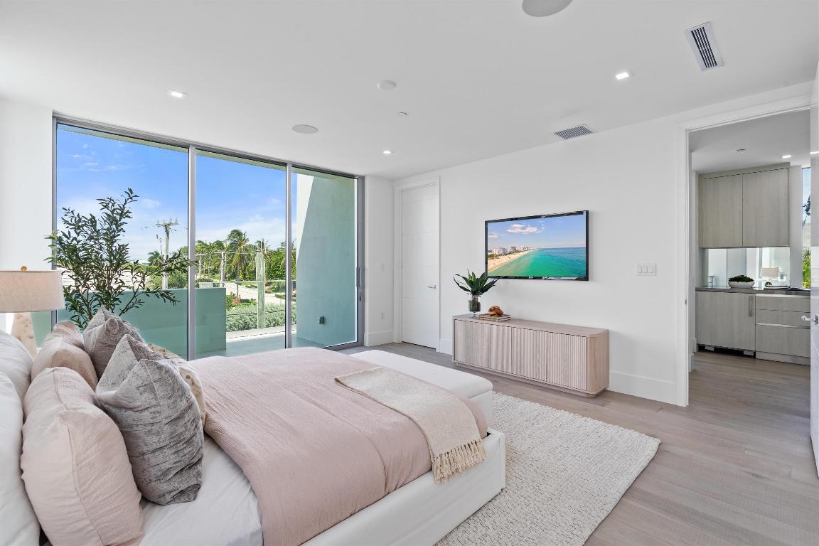 ESTATES AT OCEAN DELRAY - Residential