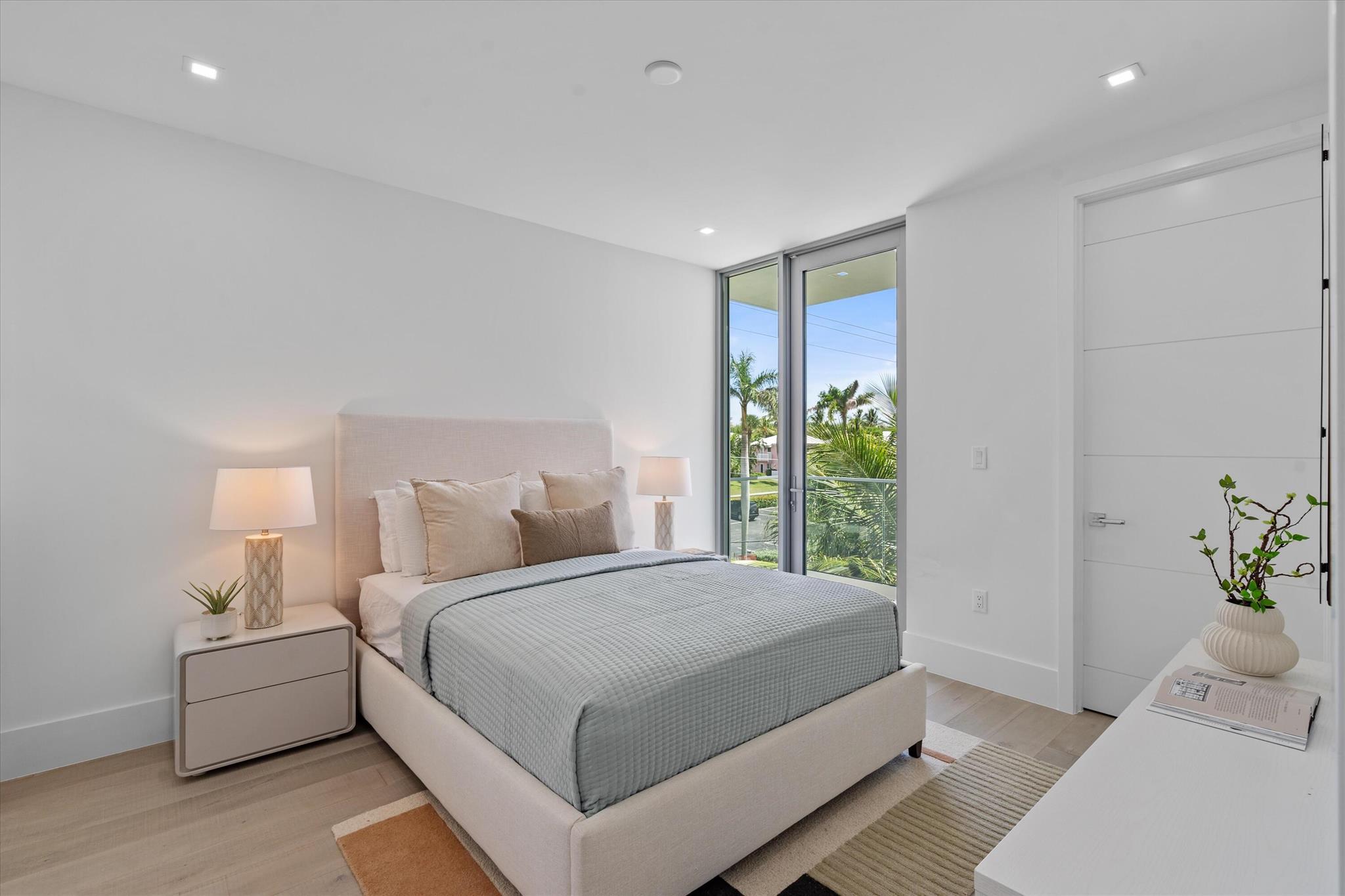 ESTATES AT OCEAN DELRAY - Residential
