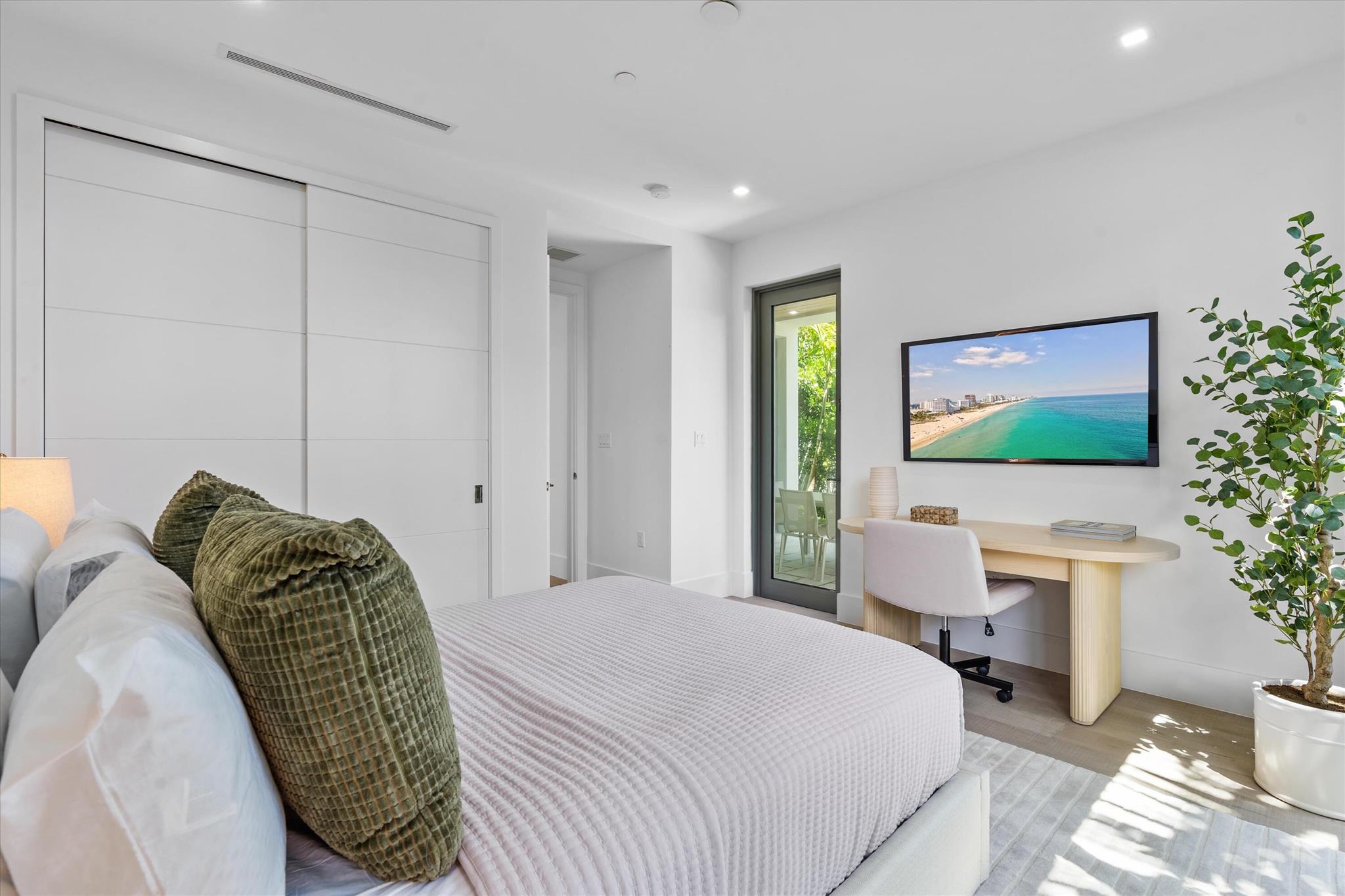 ESTATES AT OCEAN DELRAY - Residential