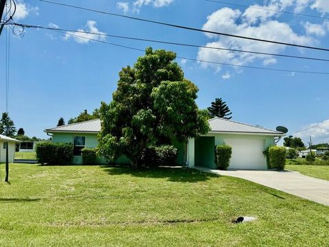 A home in Okeechobee