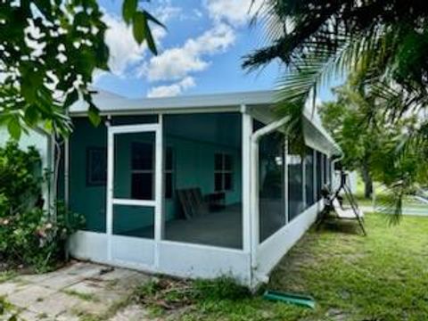 A home in Okeechobee