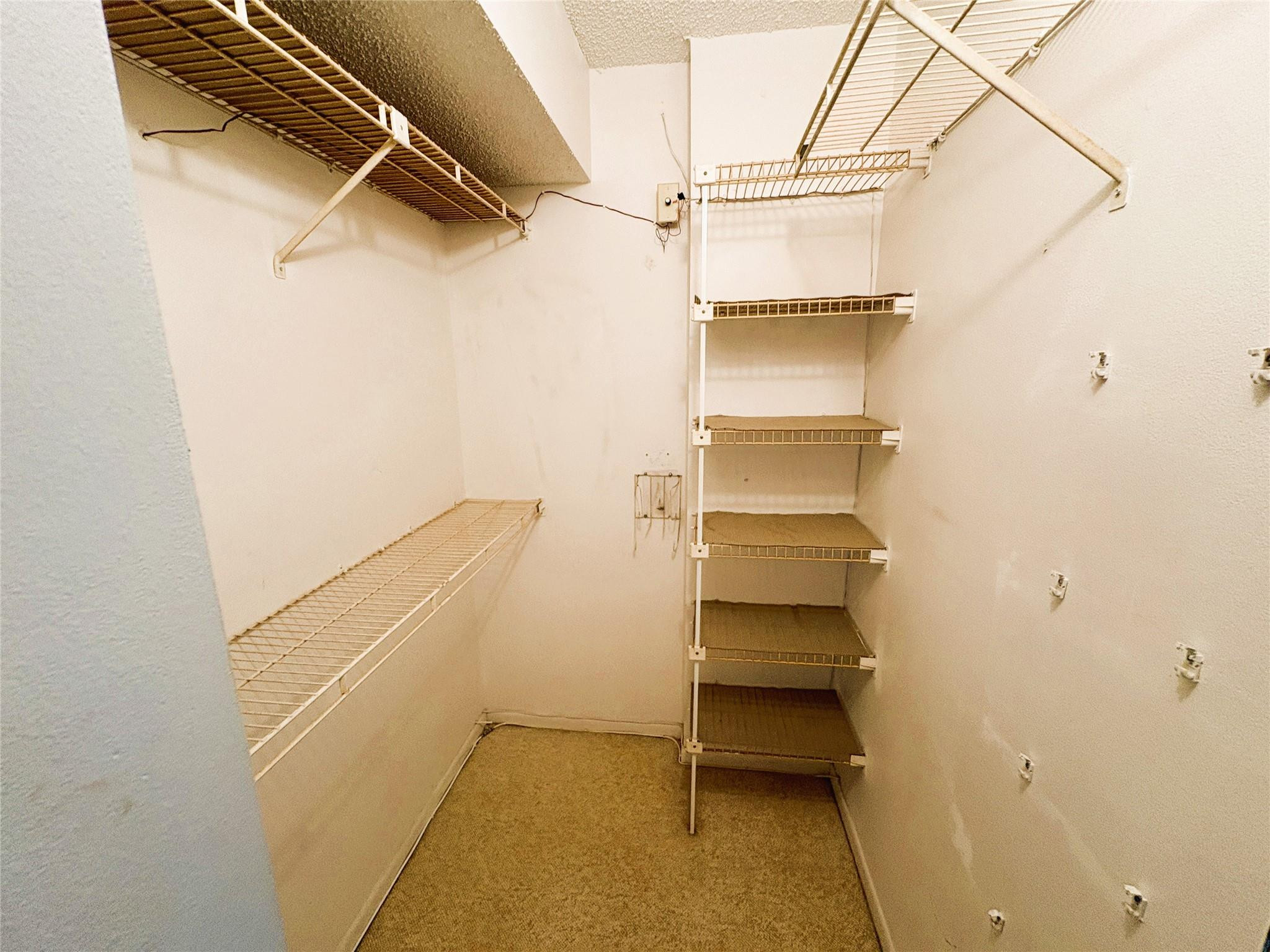 18TH HOLE AT INVERR - Residential