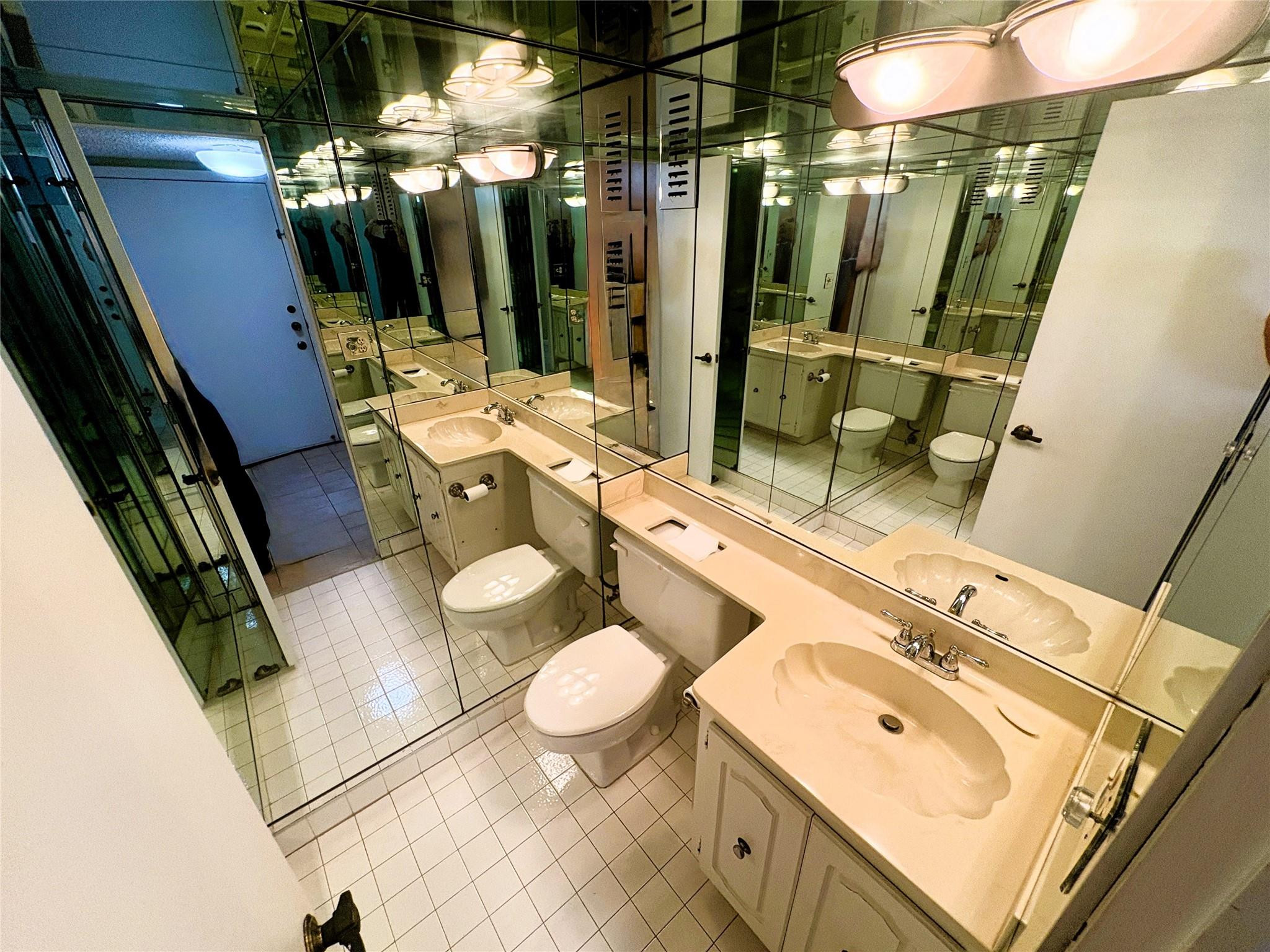 18TH HOLE AT INVERR - Residential