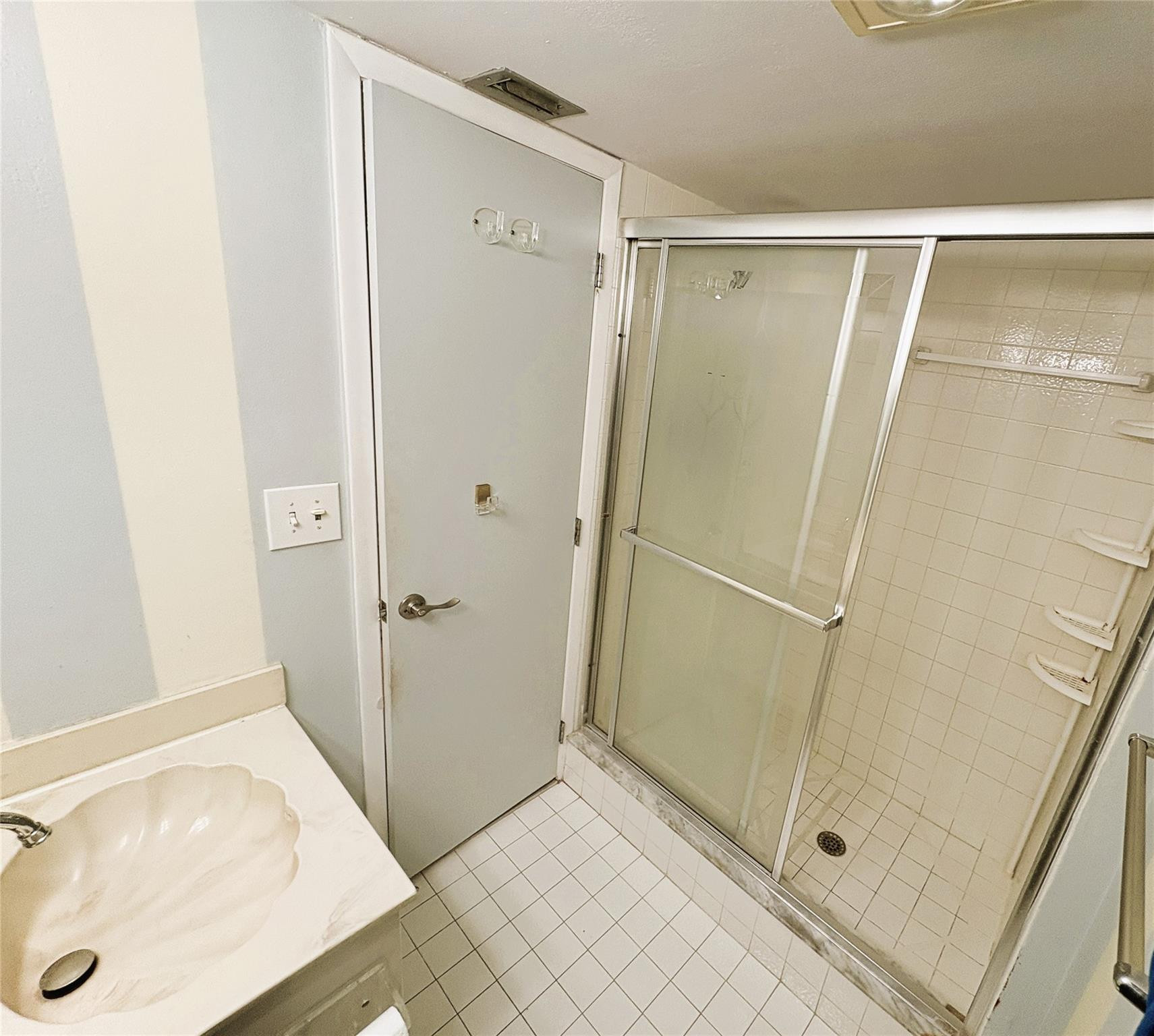 18TH HOLE AT INVERR - Residential