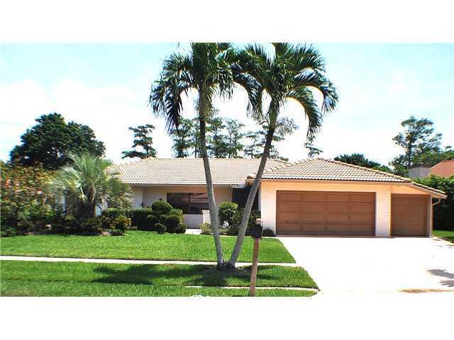 Photo of 10254 S CROSSWIND Road S #10254, Boca Raton, FL 33498 (MLS # B26081357)