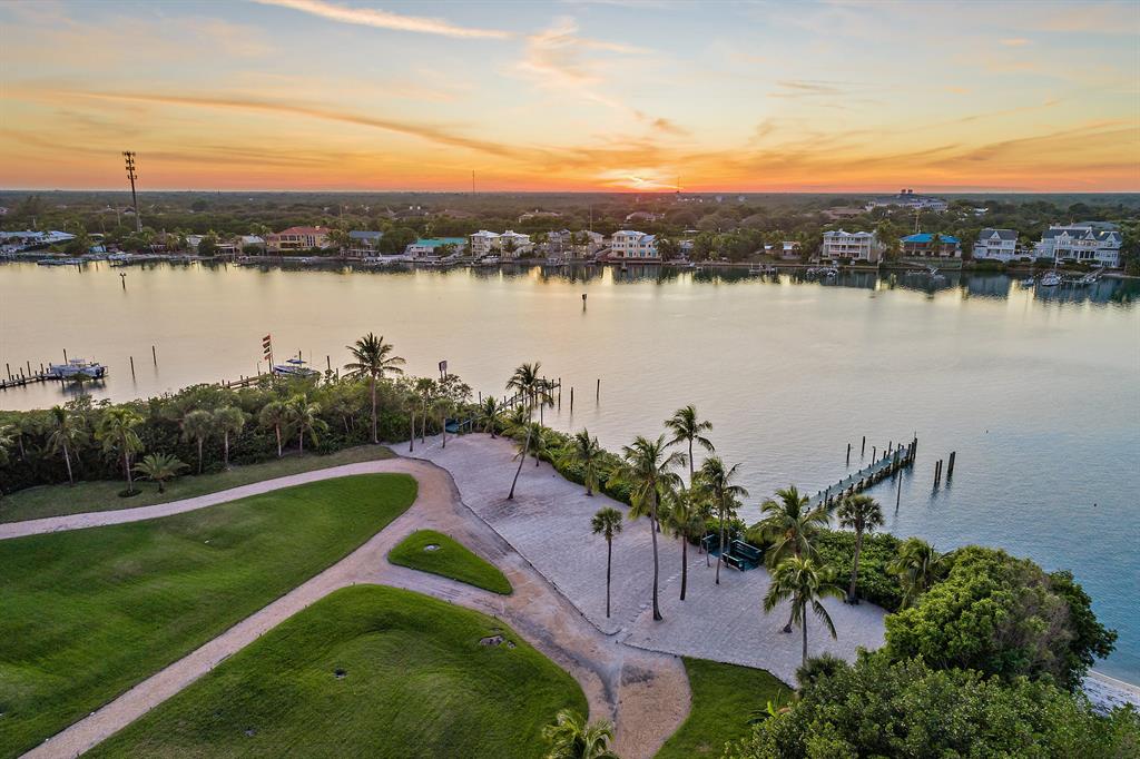 JUPITER ISLAND - Residential