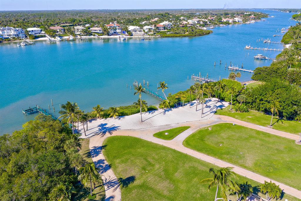 JUPITER ISLAND - Residential