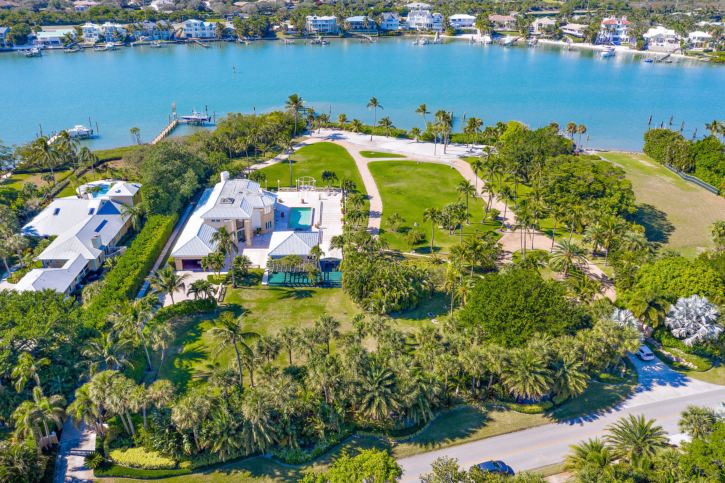 JUPITER ISLAND - Residential