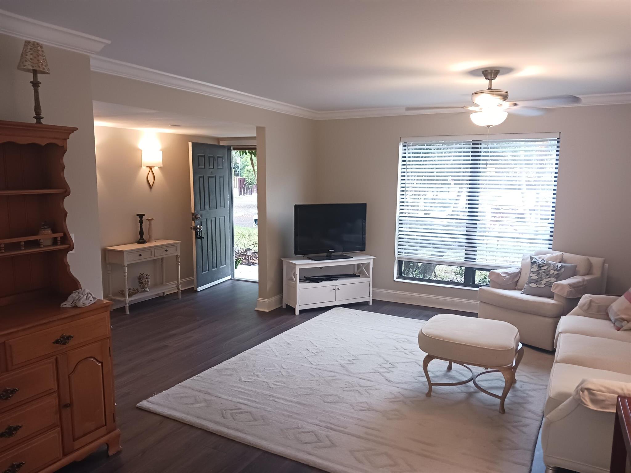 402 Sandtree Drive