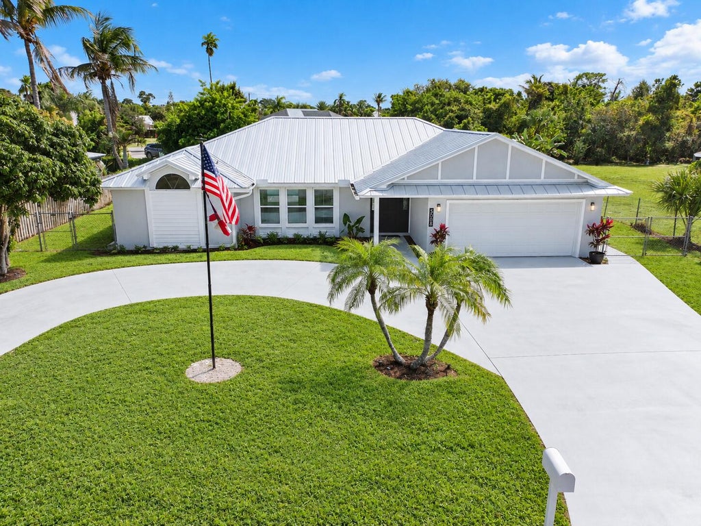 Photo of 5008 SE Major Way, Stuart, FL 34997 (MLS # B26091331)
