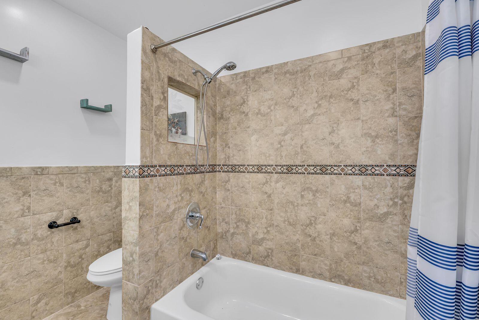 LAKE WYMAN SHORES - Residential Lease