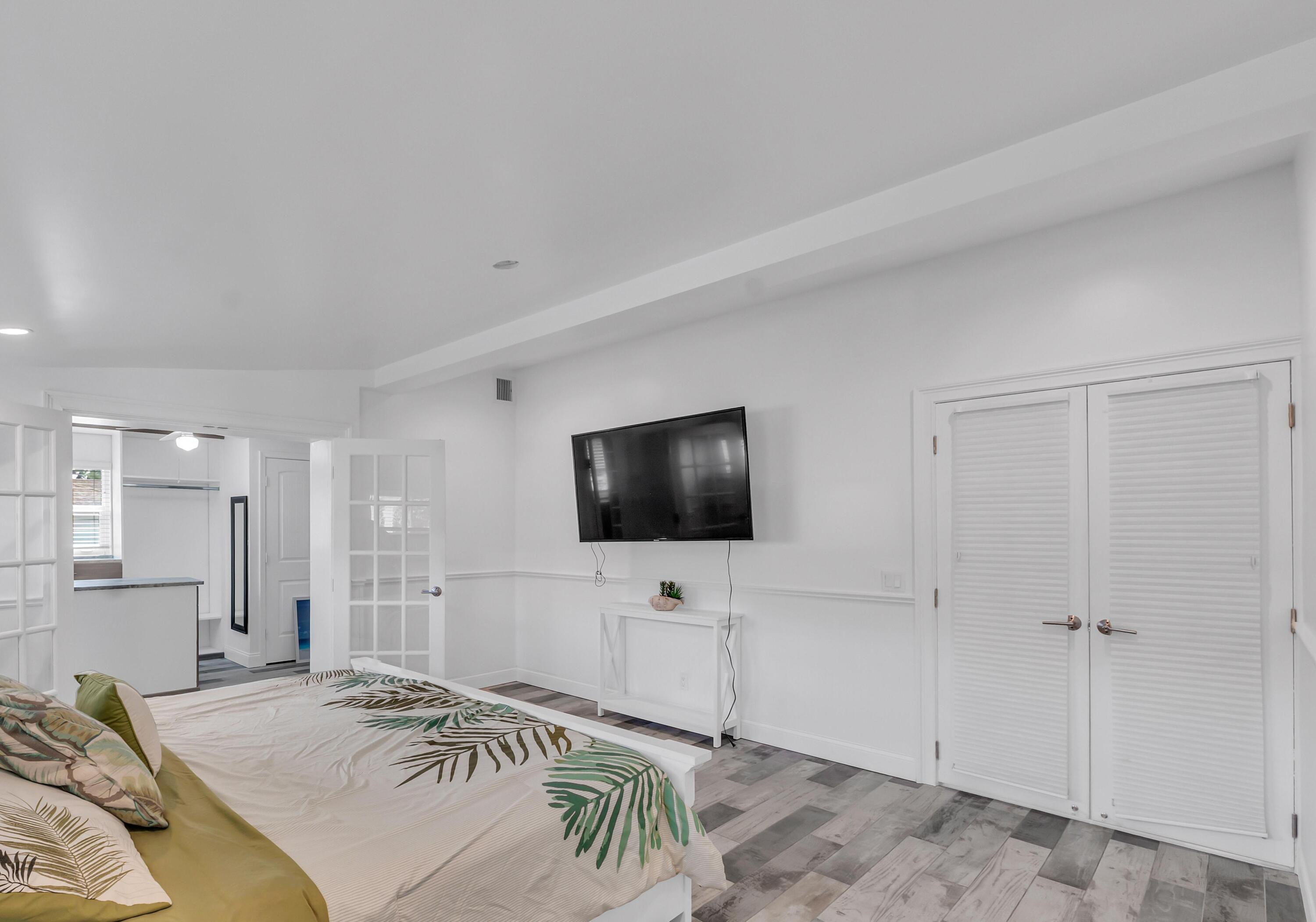 LAKE WYMAN SHORES - Residential Lease