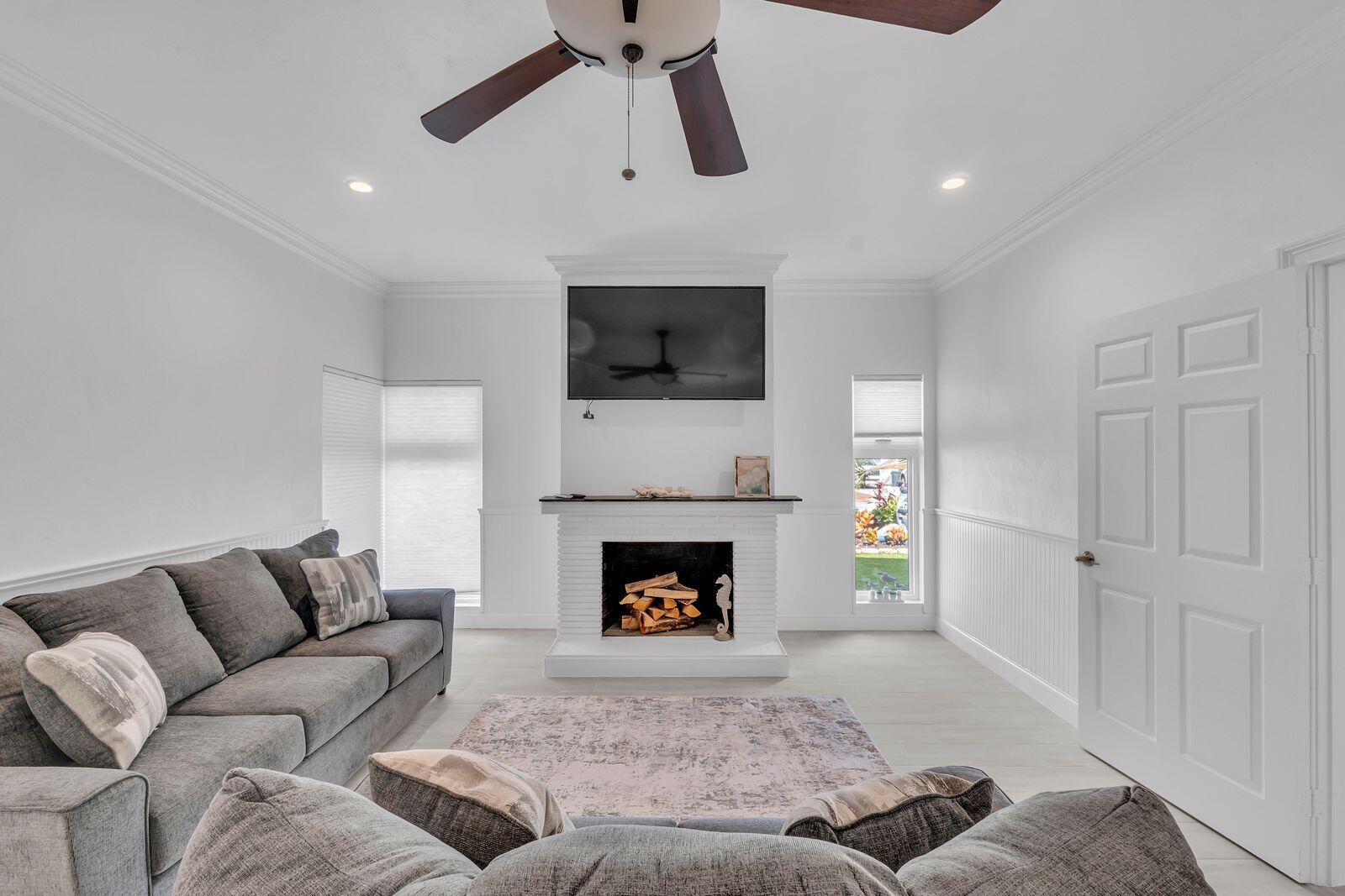 LAKE WYMAN SHORES - Residential Lease