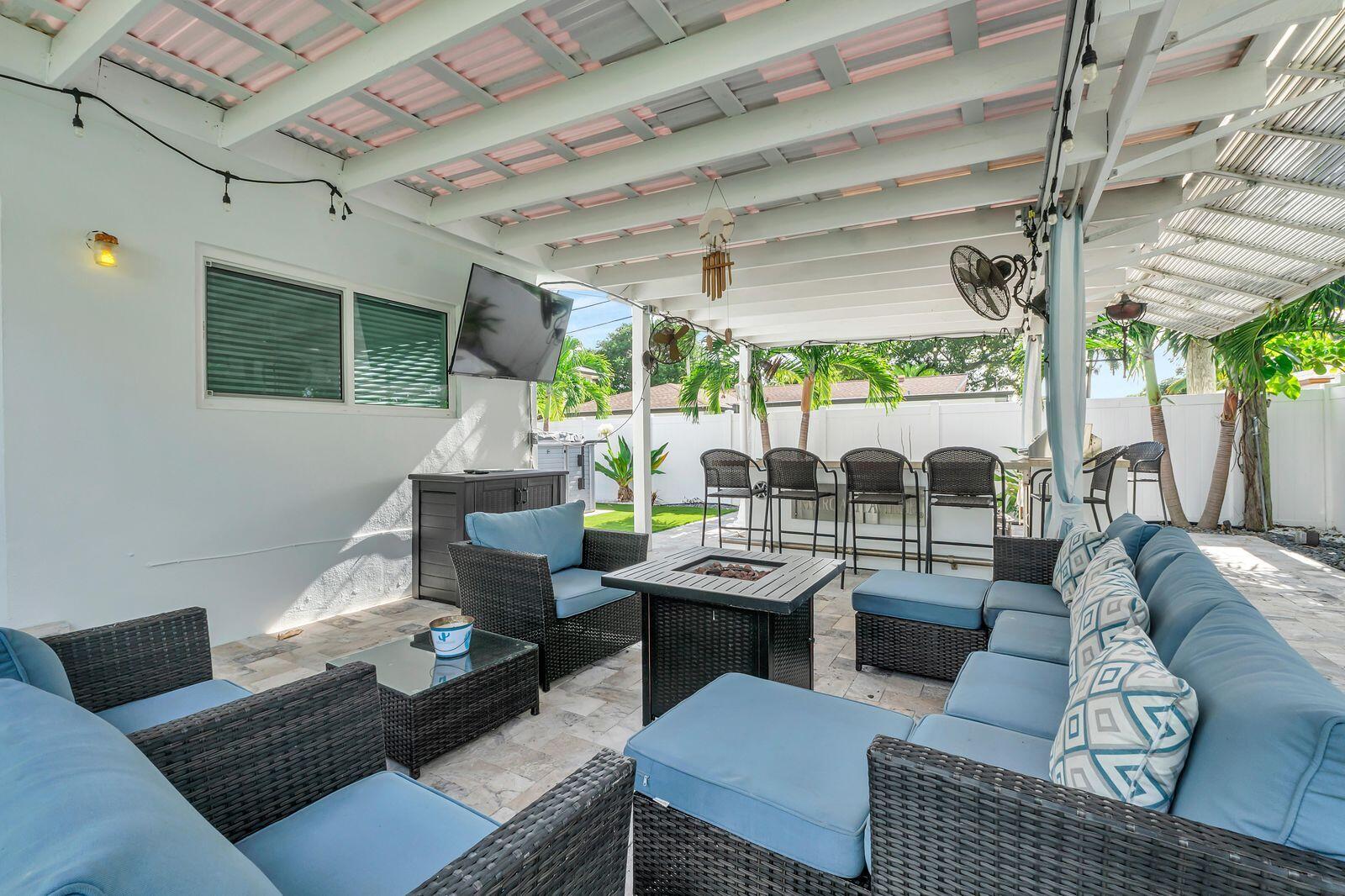 LAKE WYMAN SHORES - Residential Lease