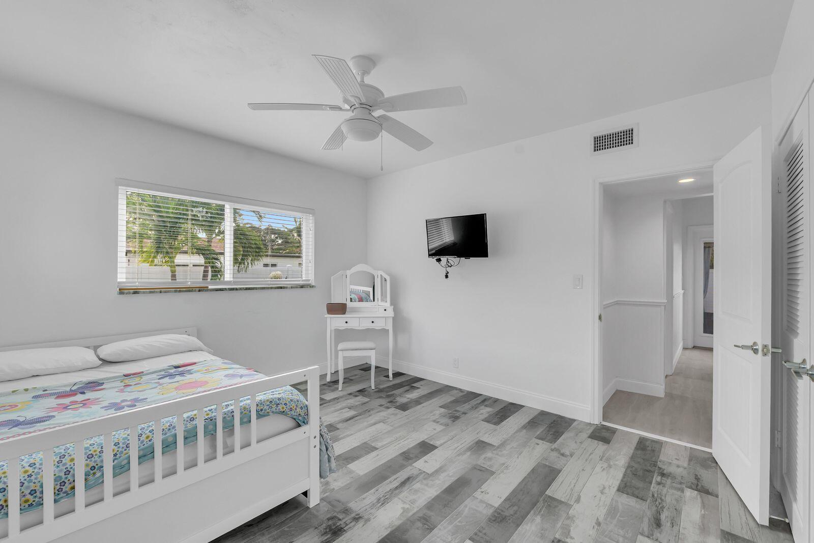 LAKE WYMAN SHORES - Residential Lease