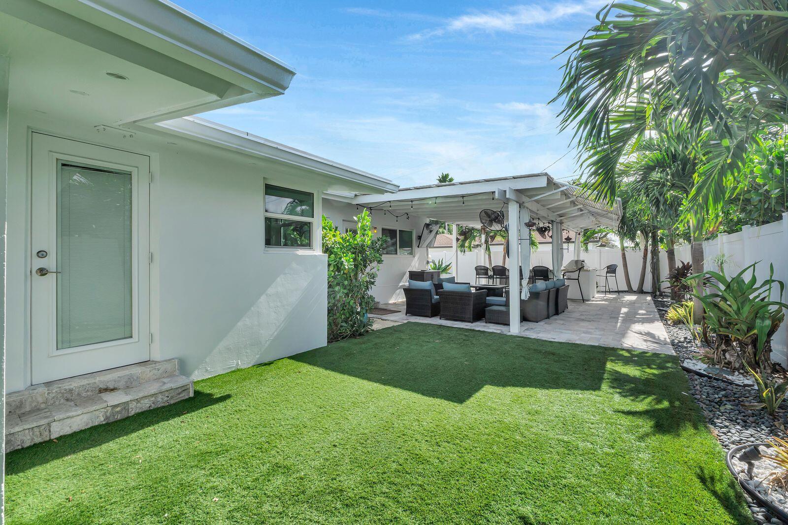 LAKE WYMAN SHORES - Residential Lease