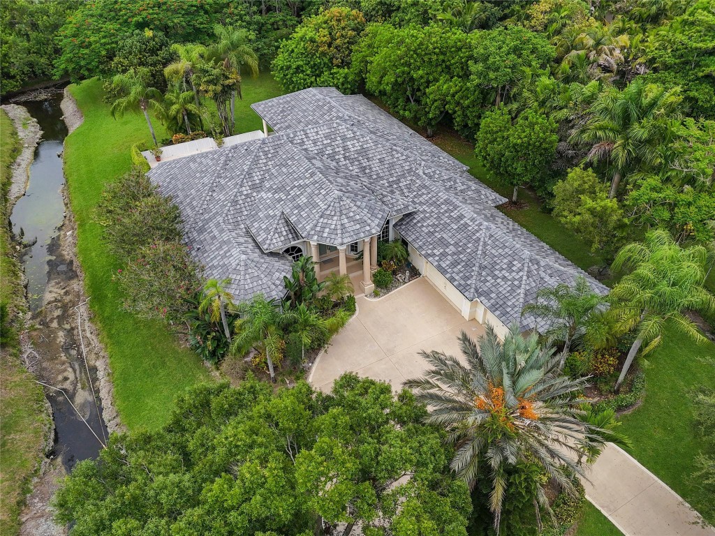 7411 N Cypresshead Drive