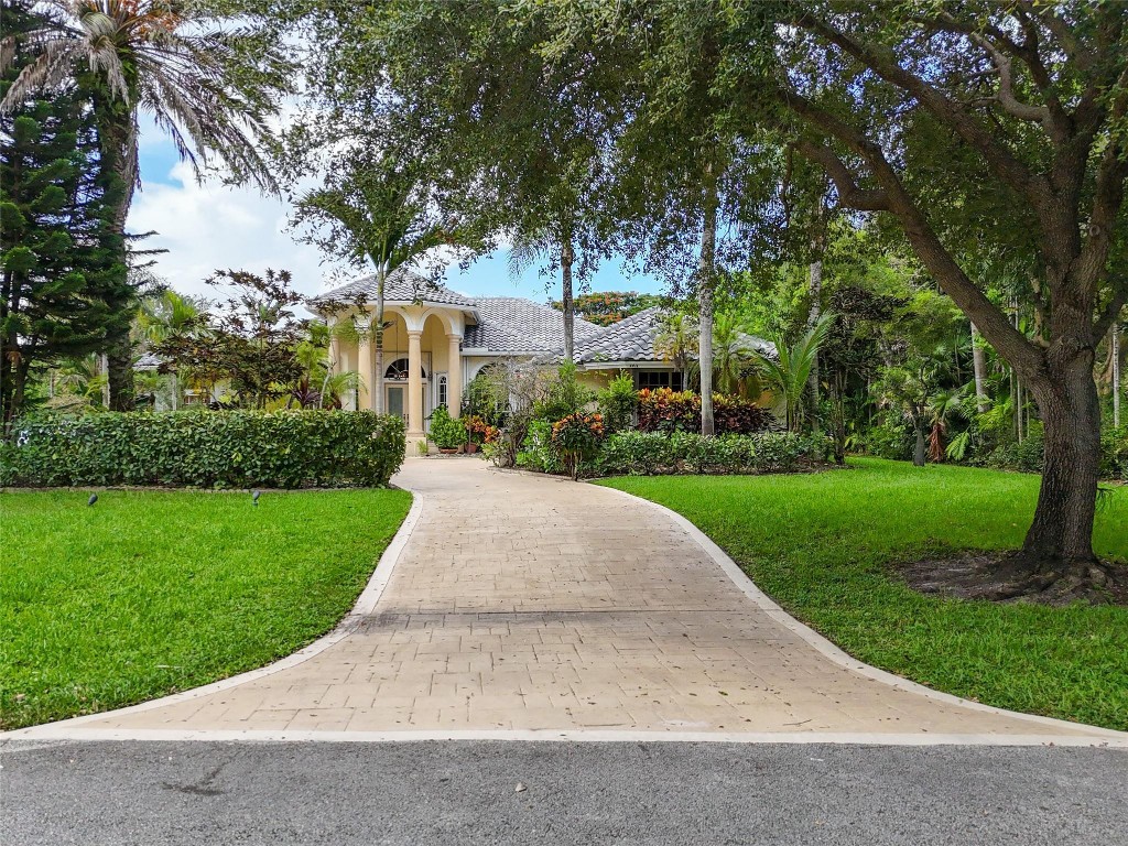 7411 N Cypresshead Drive