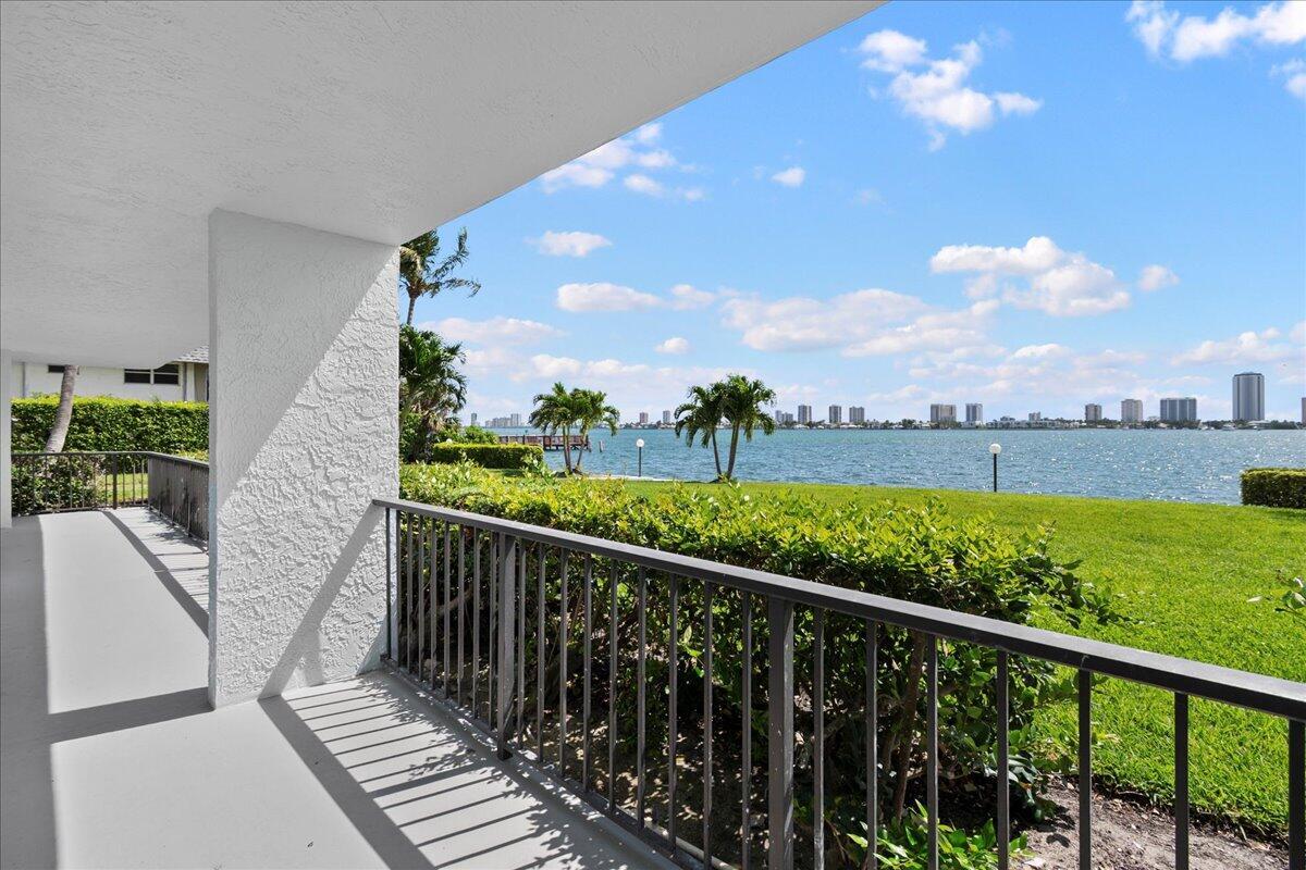 LAKE HARBOR COVE CONDO - Residential