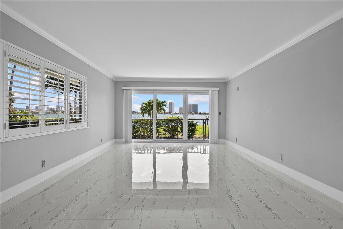 LAKE HARBOR COVE CONDO - Residential