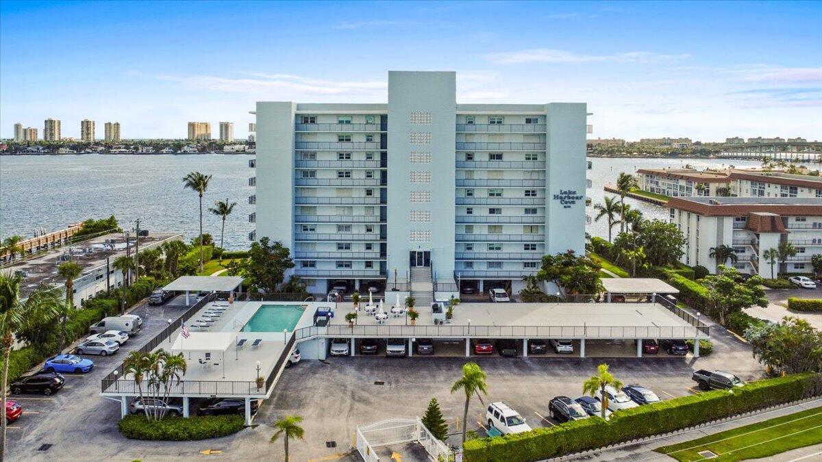 LAKE HARBOR COVE CONDO - Residential