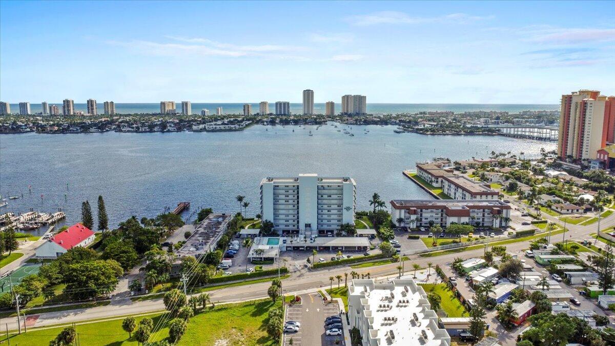 LAKE HARBOR COVE CONDO - Residential