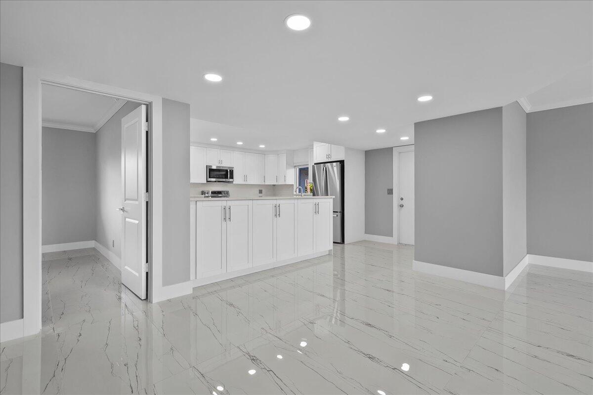 LAKE HARBOR COVE CONDO - Residential