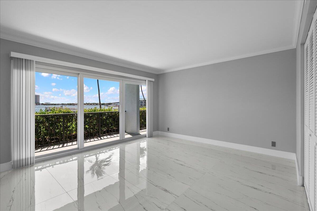 LAKE HARBOR COVE CONDO - Residential