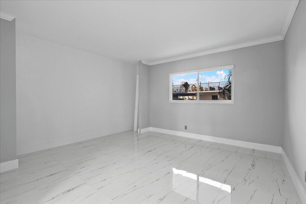 LAKE HARBOR COVE CONDO - Residential