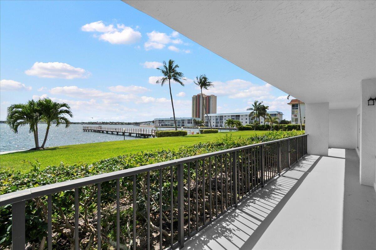 LAKE HARBOR COVE CONDO - Residential