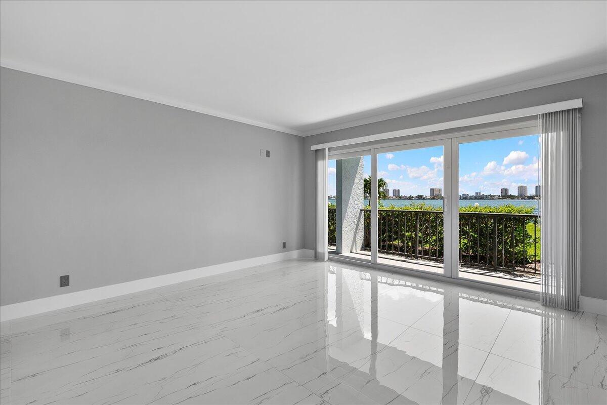 LAKE HARBOR COVE CONDO - Residential