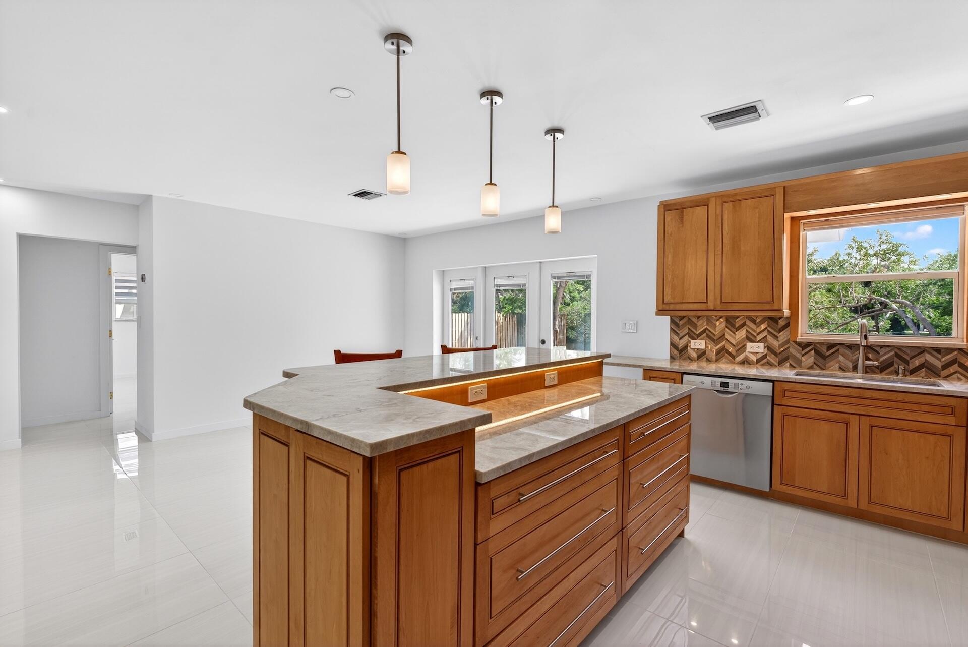 BOULEVARD ESTATES AMEN - Residential