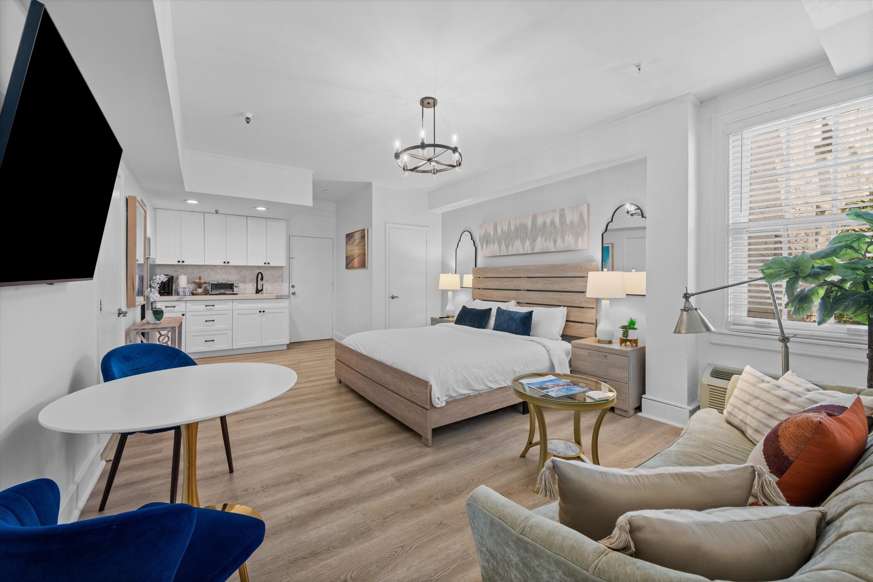 235 Sunrise Avenue 3032 & 3102