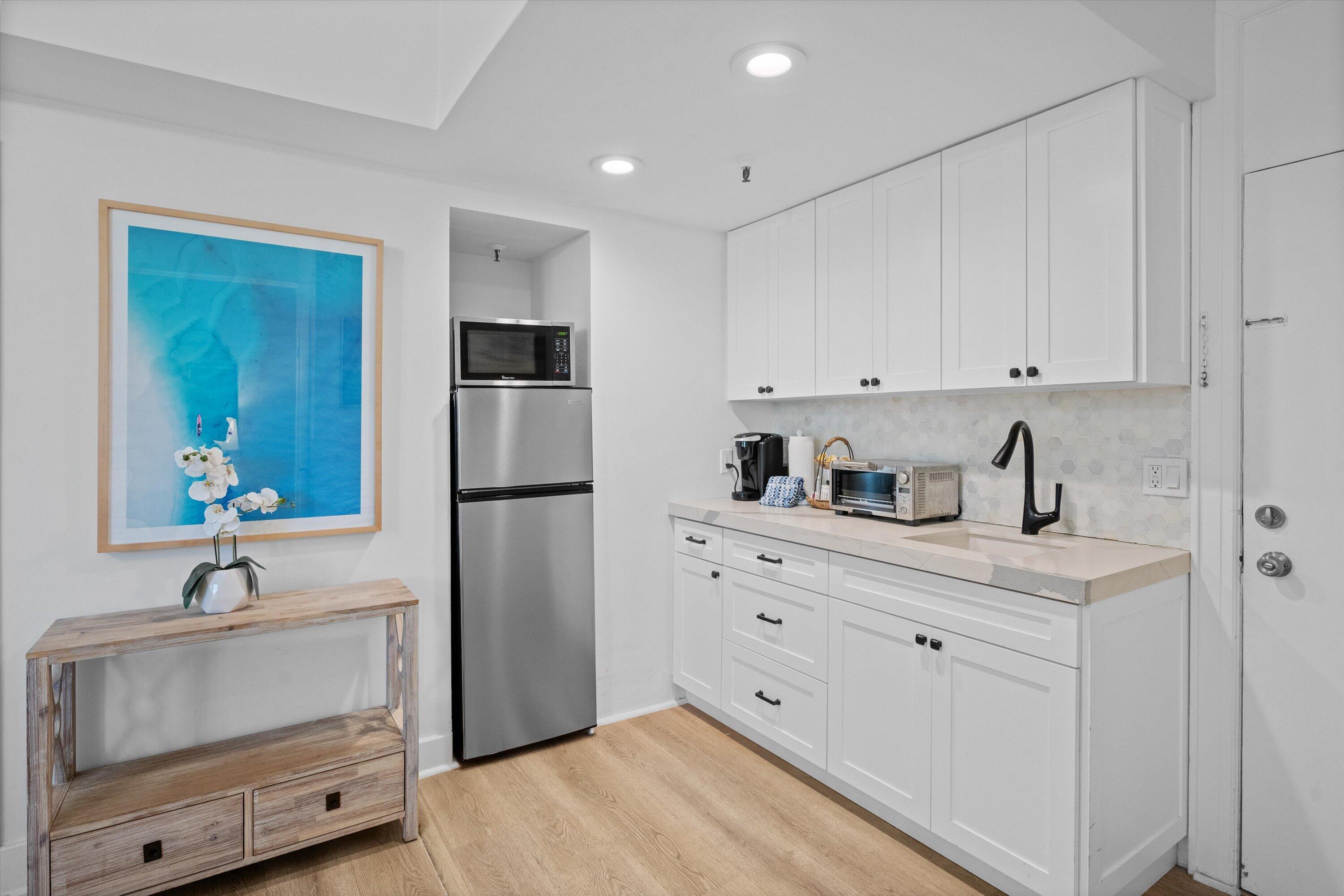 PALM BEACH HOTEL CONDO - Residential