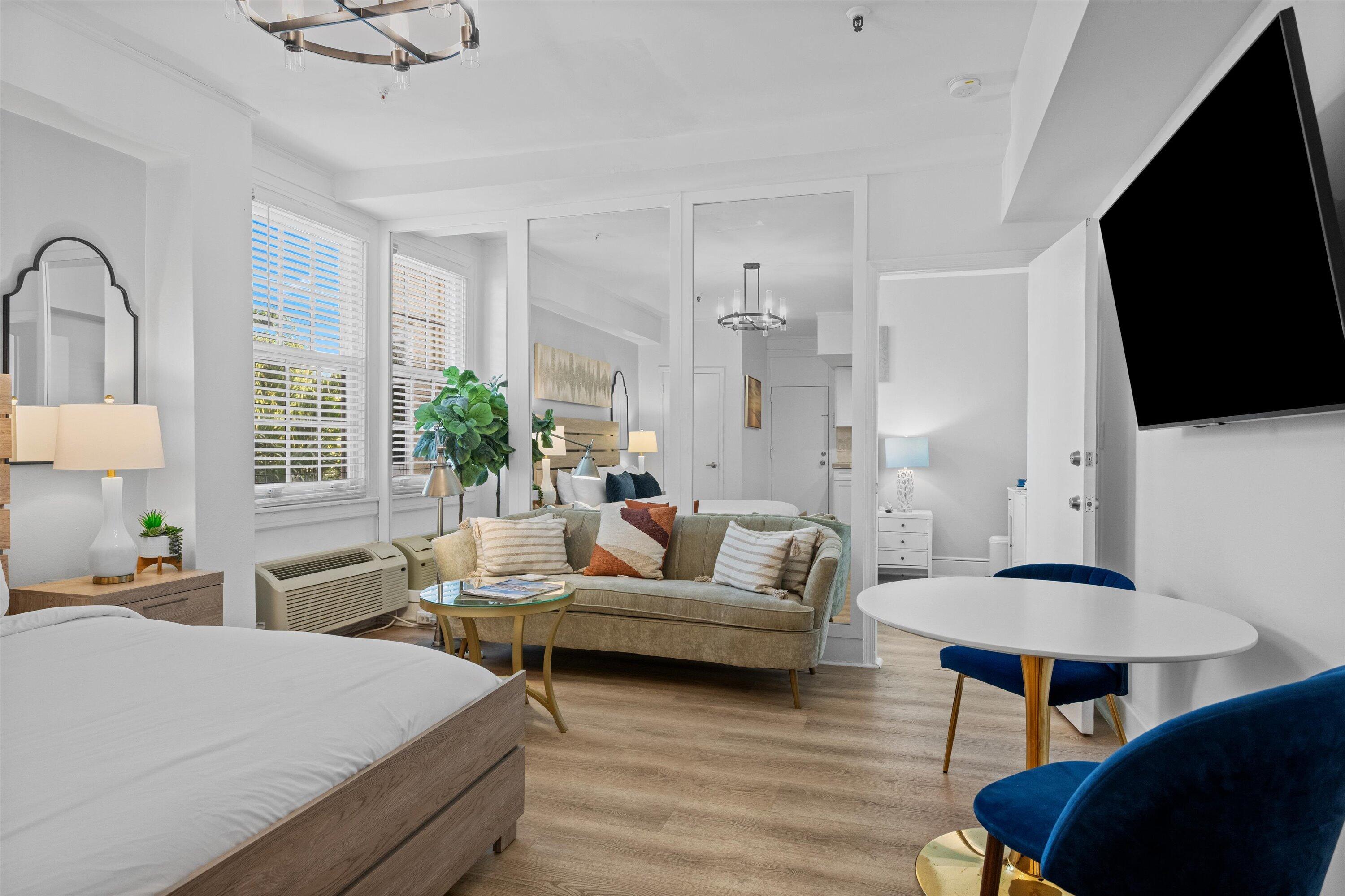 PALM BEACH HOTEL CONDO - Residential