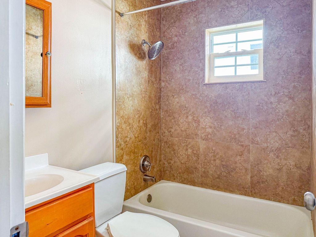 Photo of 633 NE 2nd Avenue #15, Fort Lauderdale, FL 33304 (MLS # B26035324)
