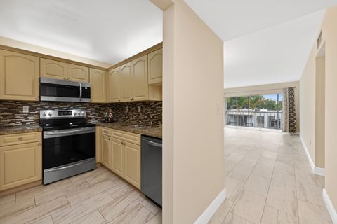 Tiny photo for 483 N Pine Island Road #C304, Plantation, FL 33324 (MLS # B26046840)