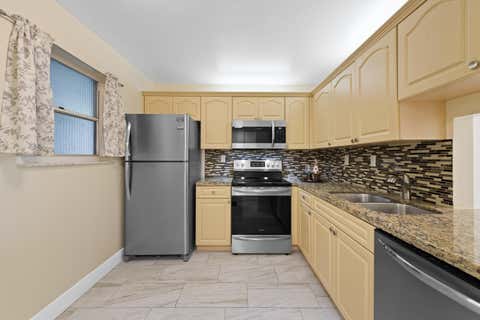 Tiny photo for 483 N Pine Island Road #C304, Plantation, FL 33324 (MLS # B26046840)