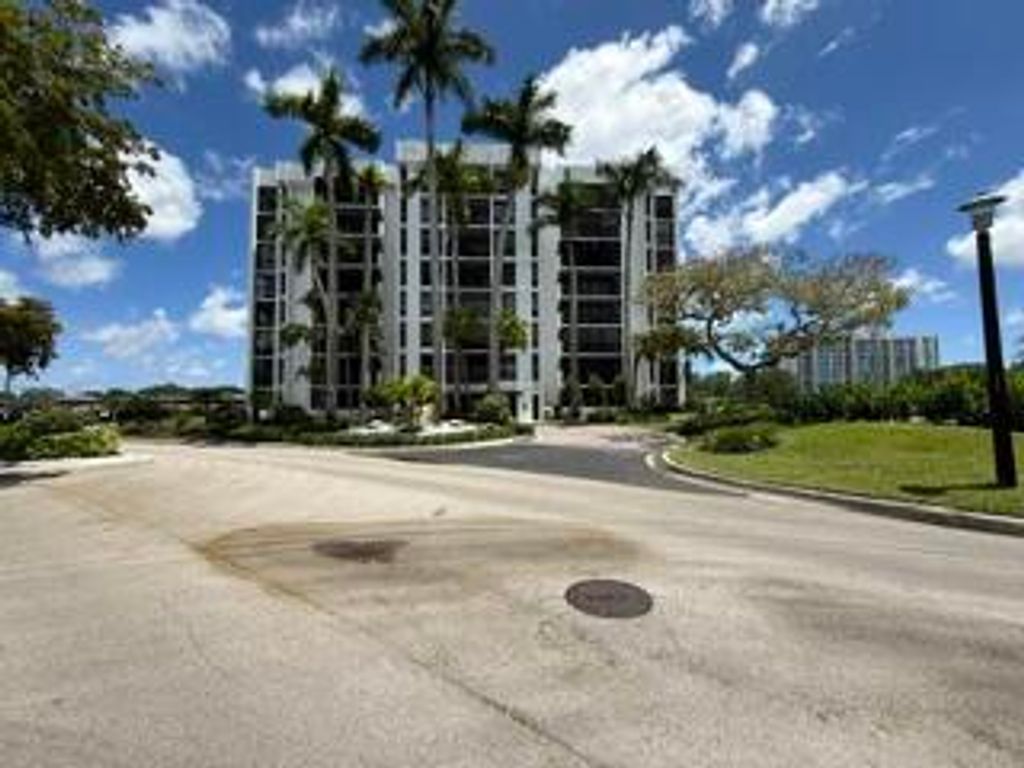 Photo of 7738 Lakeside Boulevard #373, Boca Raton, FL 33434 (MLS # B26017337)