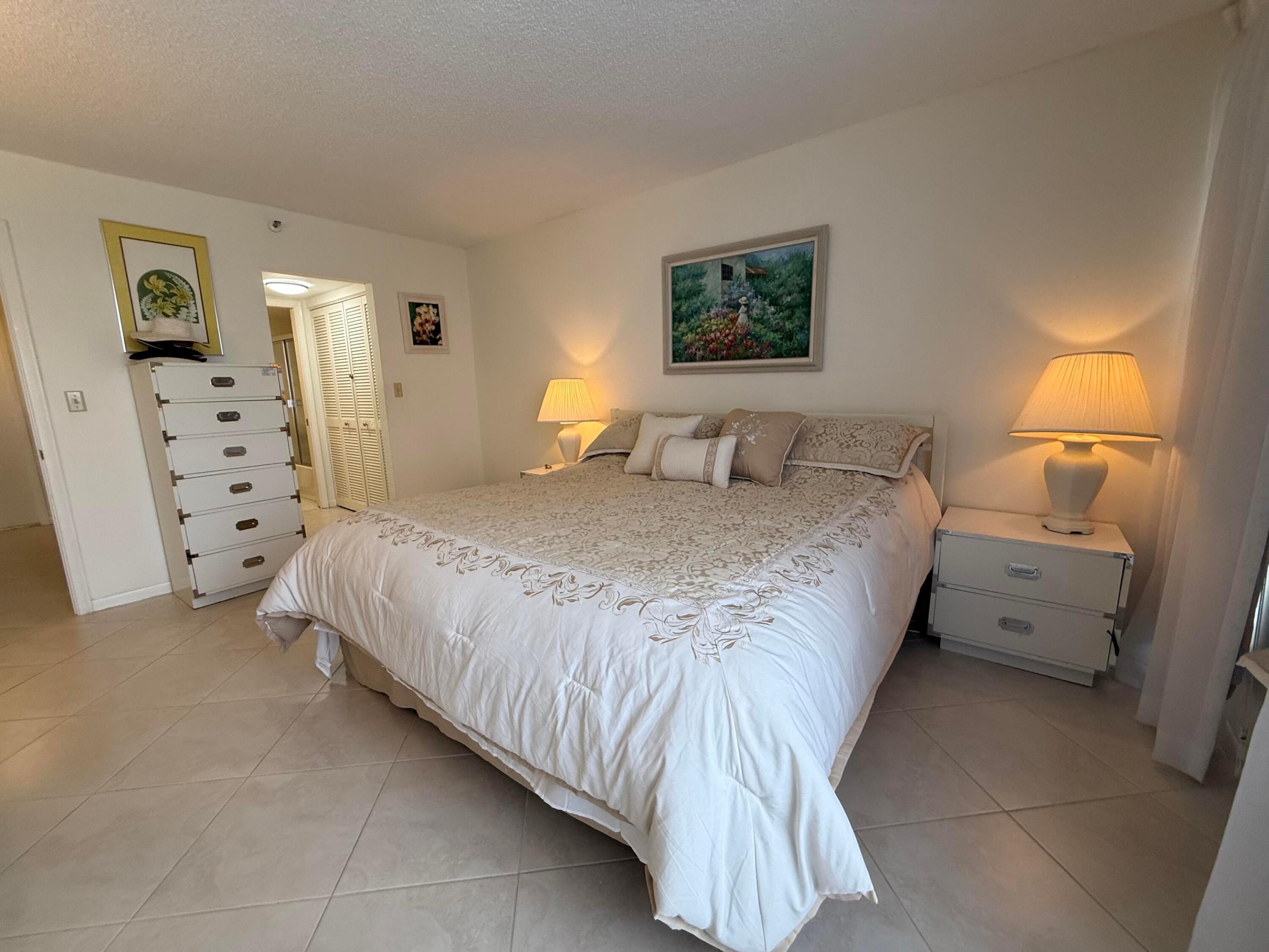 LAKEWOOD MIDRISE CONDO - Residential Lease