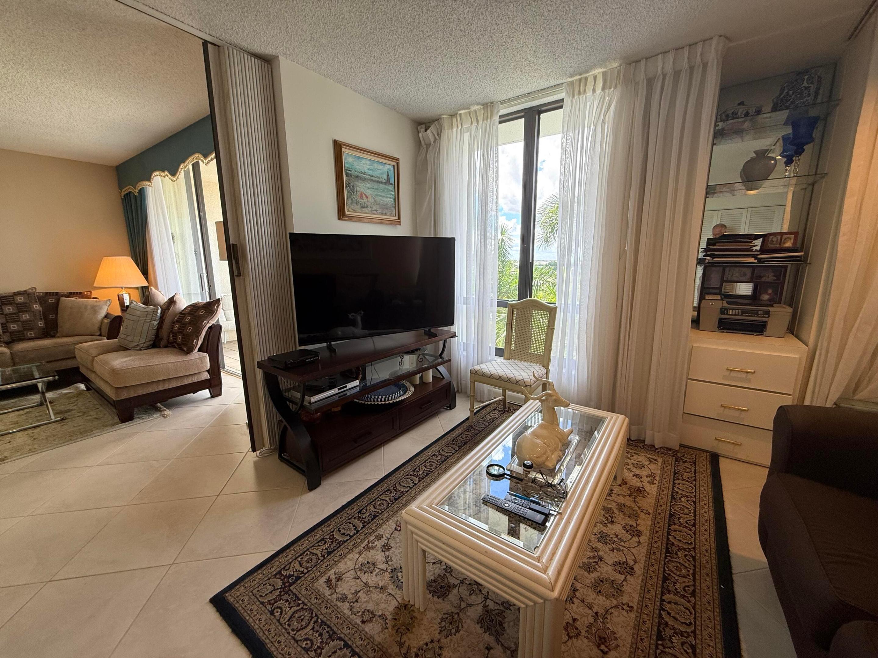 LAKEWOOD MIDRISE CONDO - Residential Lease