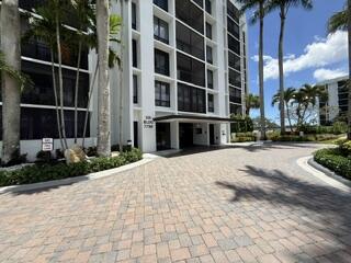 LAKEWOOD MIDRISE CONDO - Residential Lease