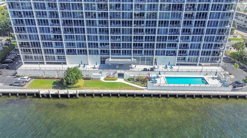 521 N Riverside Drive 602