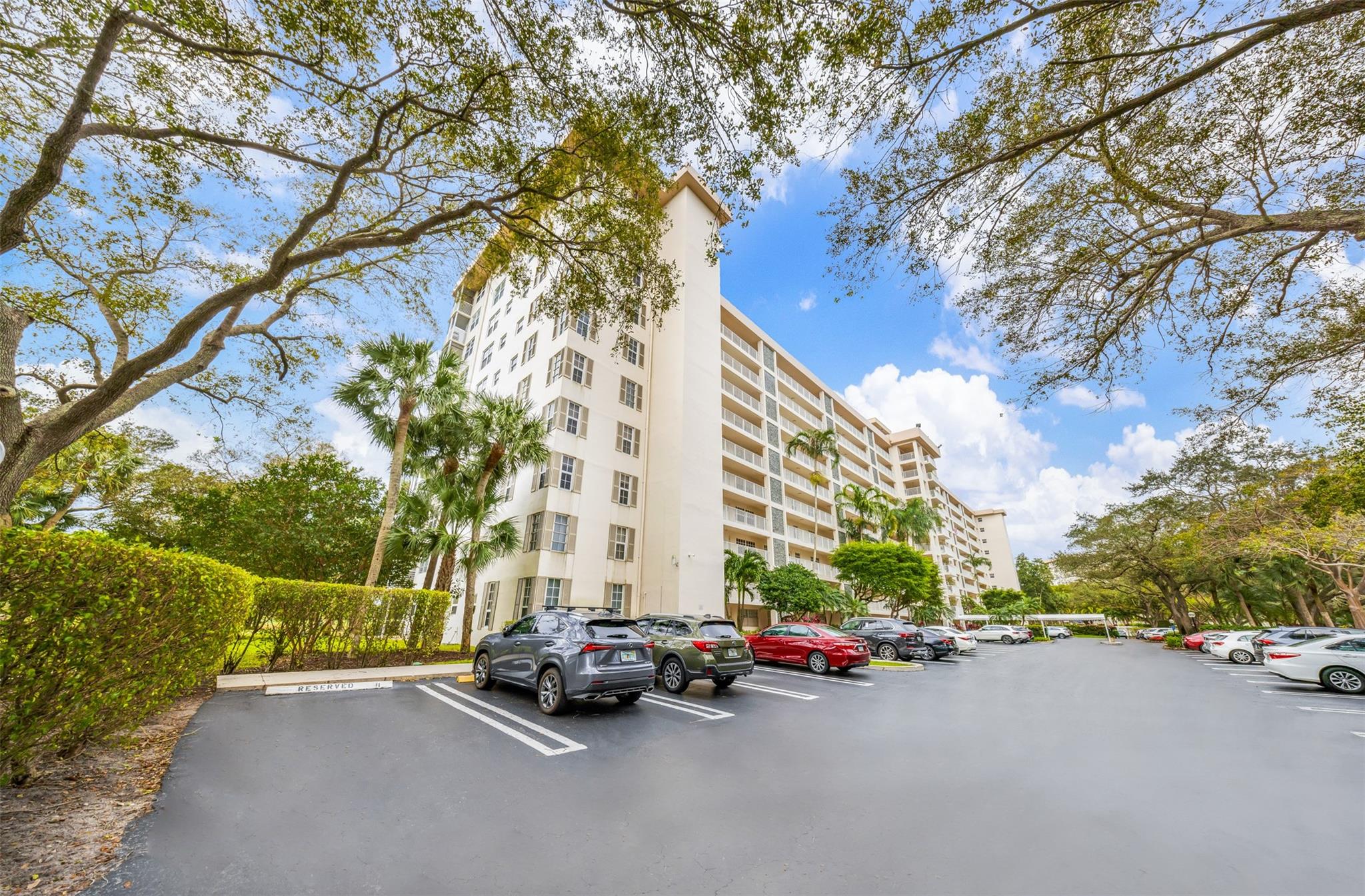 OAKS WAY - Residential