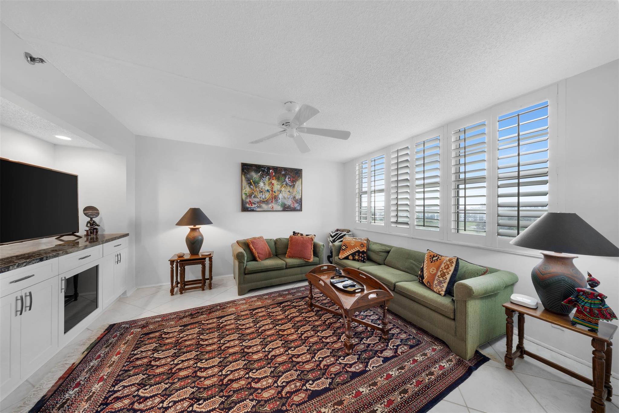 OAKS WAY - Residential