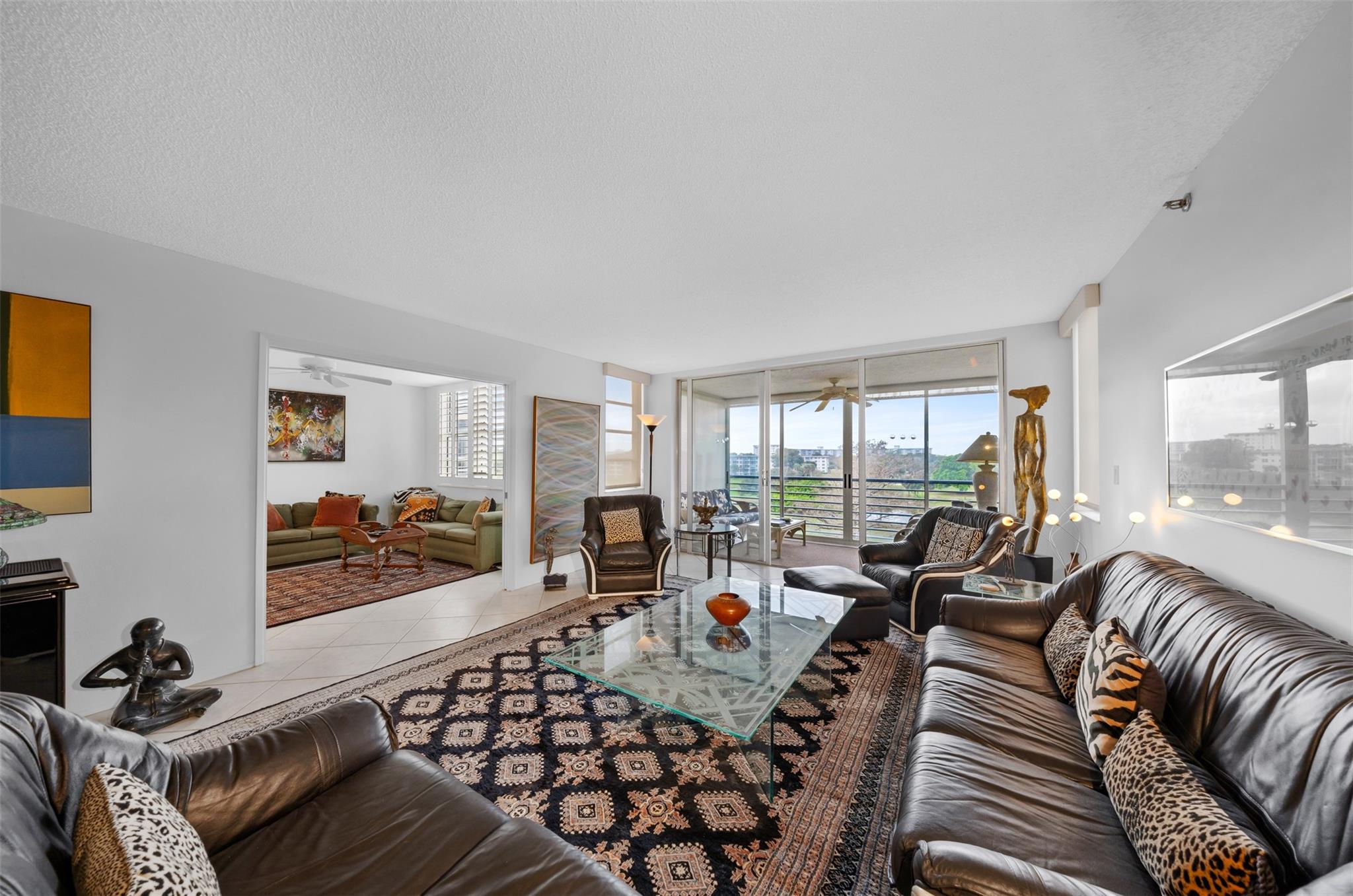 OAKS WAY - Residential